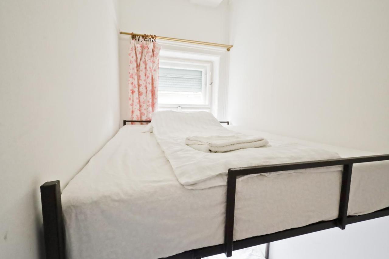 Center Apartment 5 Private Room For 19 People Budapest Kültér fotó
