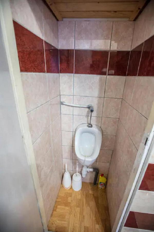 Center Apartment 5 Private Room For 19 People Budapest Kültér fotó